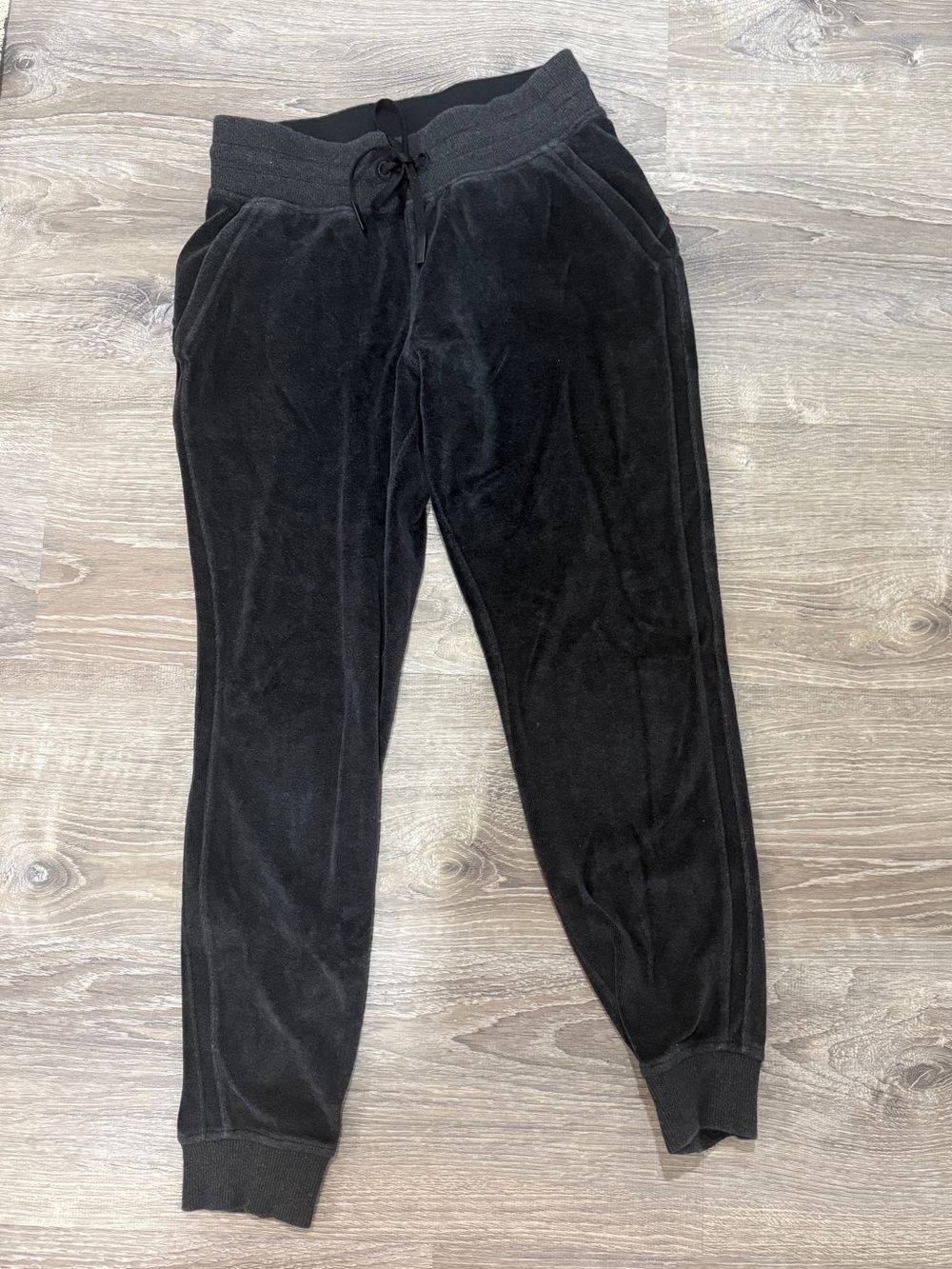 lululemon athletica Black Velour Joggers - Size 4
